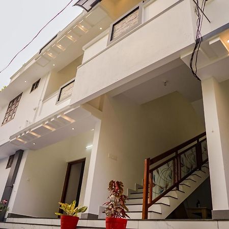 منزل الضيف فاركَالا  في Shimano Square المظهر الخارجي الصورة